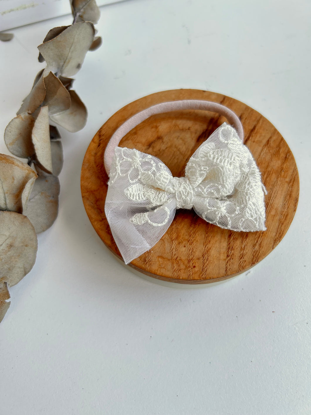 Small Ivory Lace Bow