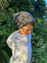 Load image into Gallery viewer, Slouch beanie Striped
